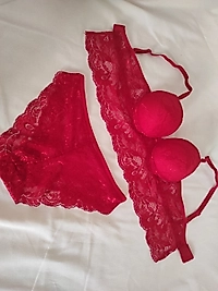 Dolgulu Dantelli Çıkarılabilir Askılı Sütyen Takımı