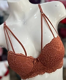 Dolgulu Destekli Askı Detaylı Dantelli Sütyen