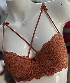 Dolgulu Destekli Önden  Çapraz Askı Detaylı Dantelli Sütyen